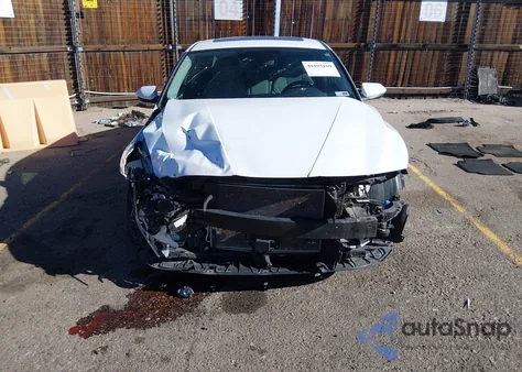 2022 Hyundai Elantra Limited z USA, uszkodzony, nr VIN 5NPLP4AG7NH073016